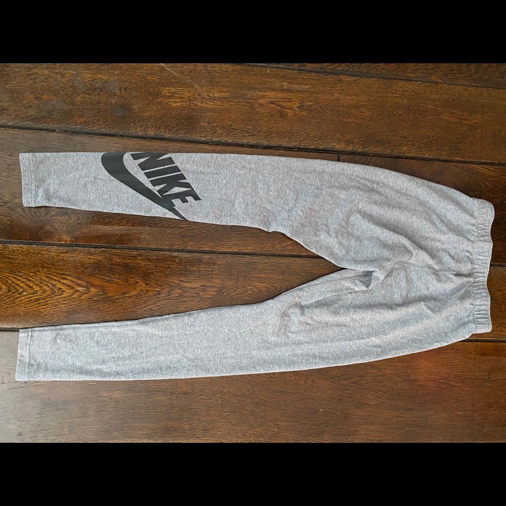 Nike gray leggings